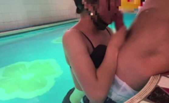 Japanese Amateur Cowgirl Squirting in Pool